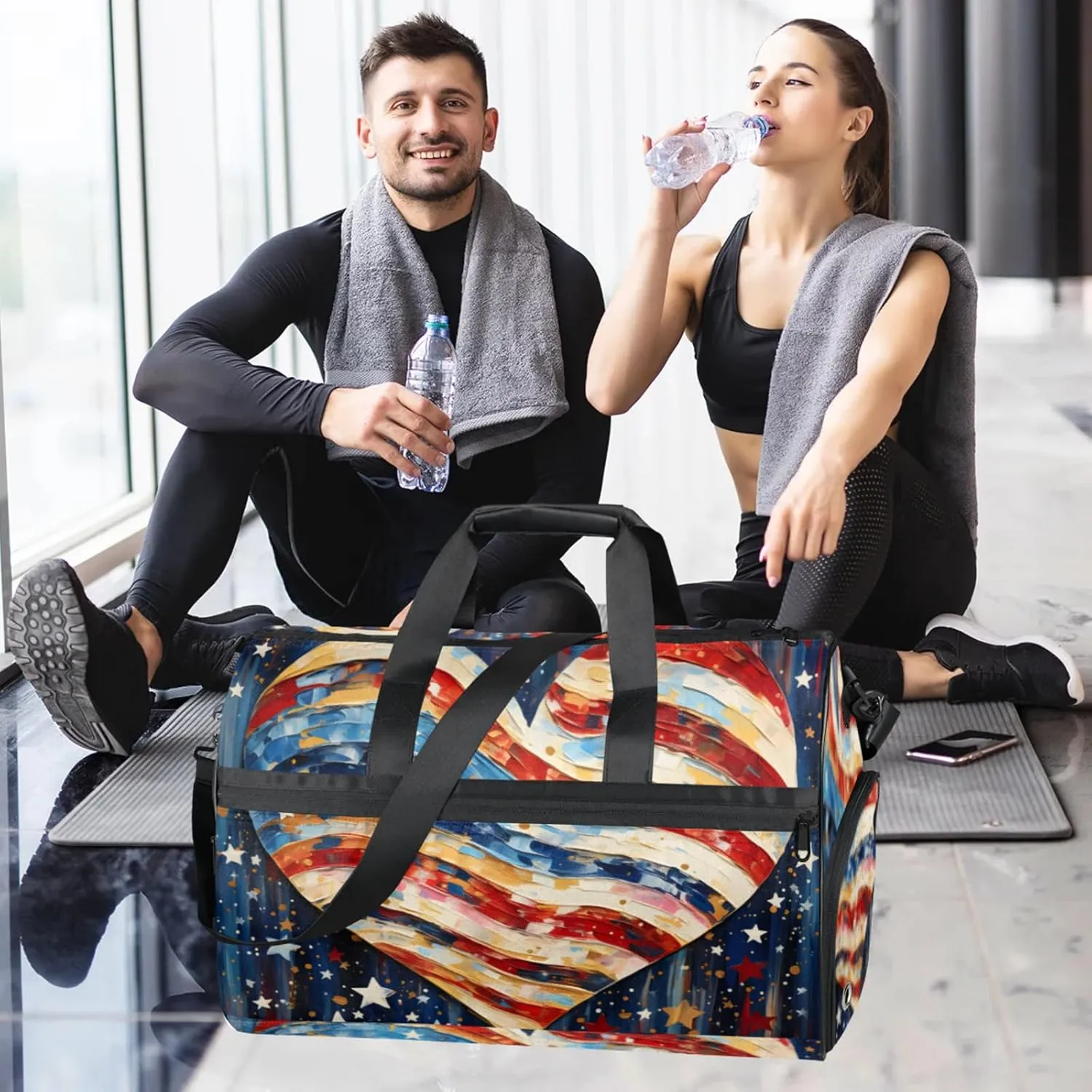American Flag 43L Gym Duffle Bag for men with Shoe Compartment, Love Overnight Weekender Bag for Women with Shoulder Strap, Ideal for Travel, Gym, Sports