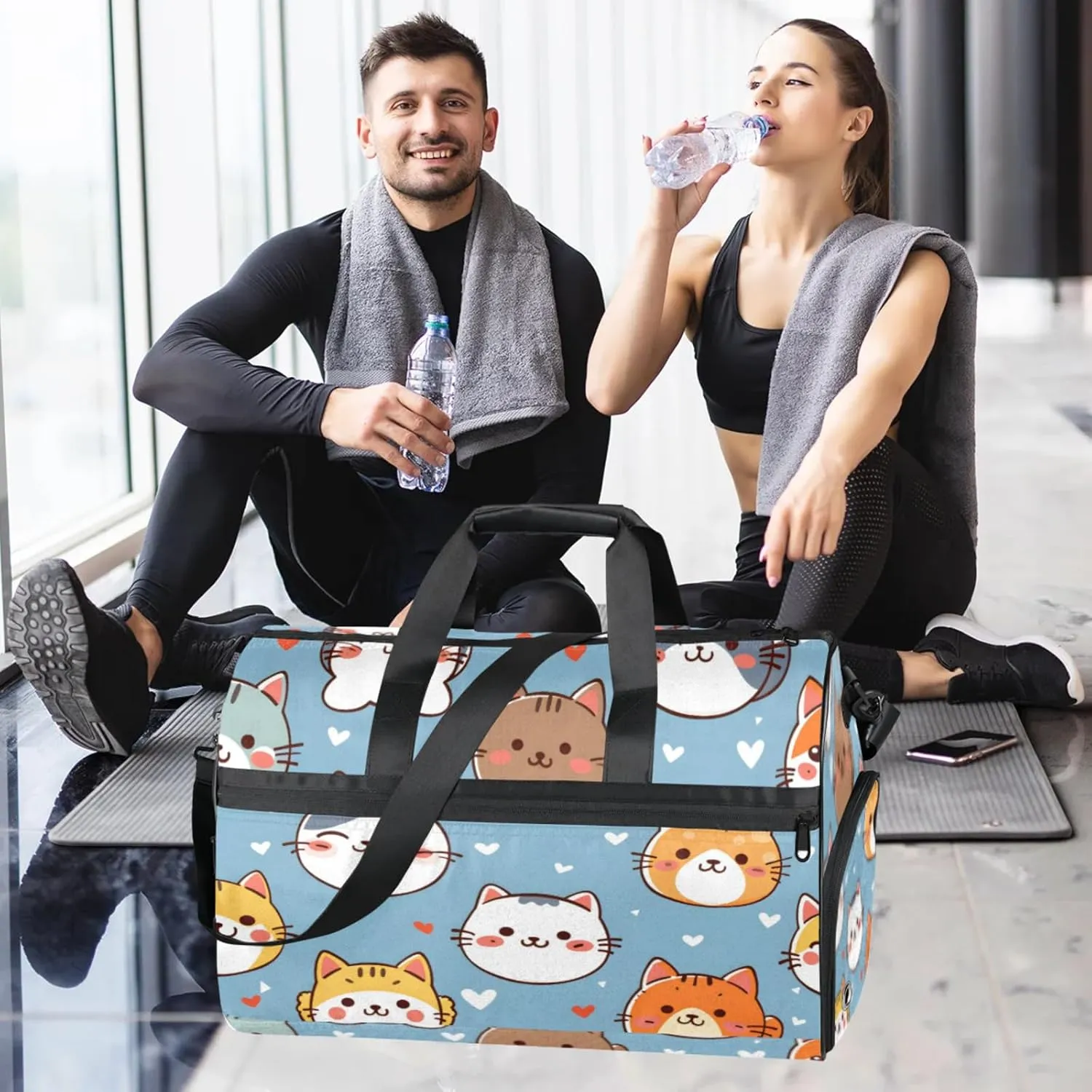 Animals 43L Gym Duffle Bag for men with Shoe Compartment, Cats Overnight Weekender Bag for Women with Shoulder Strap, Ideal for Travel, Gym, Sports