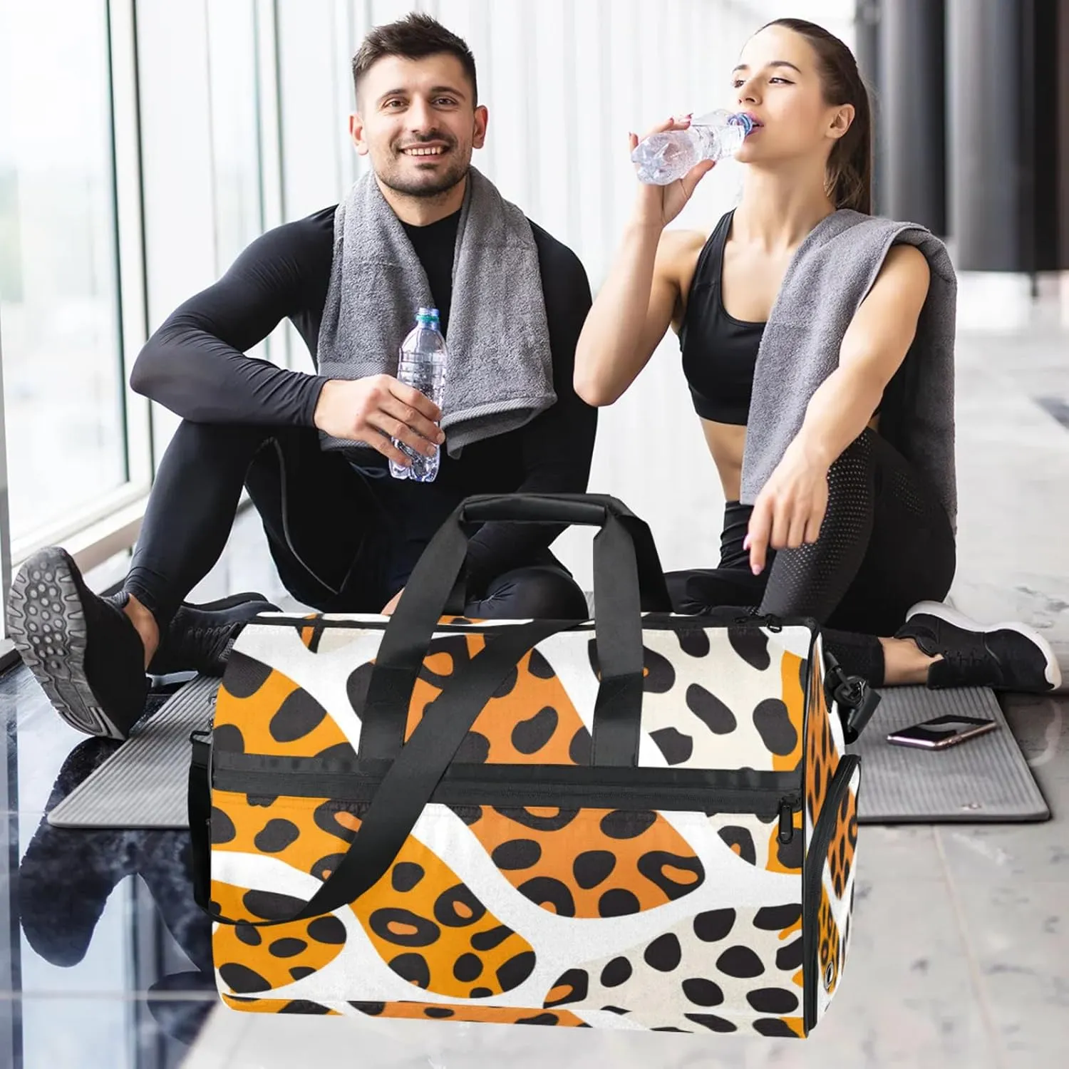 Leopard Travel Duffle Bag Large Gym Tote Bag for Women, Weekender Bag Carry on Bag for Airplane, Graffiti Pattern Personal Item Travel Bag